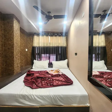 Hotel The Divine